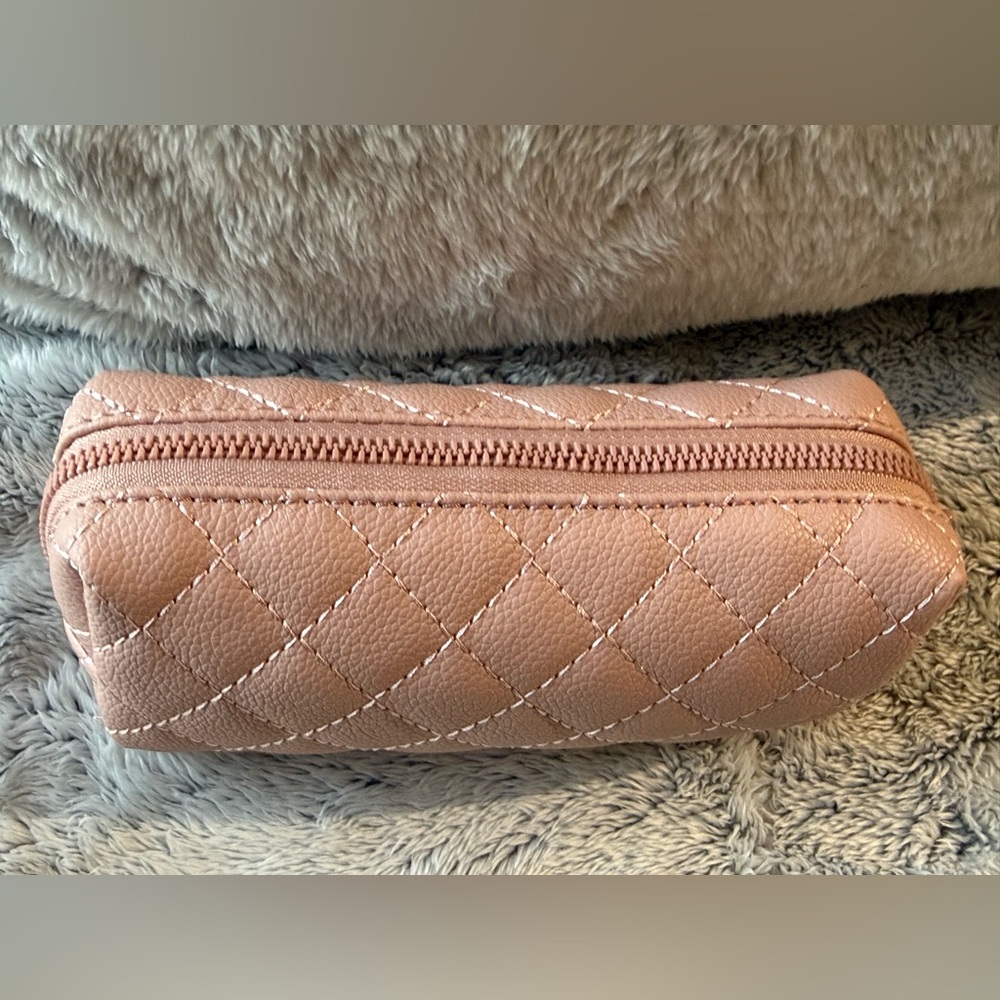 Women’s Clear Travel - Cosmetic Bag Set in Blush Leopard. 3 Piece - Picture 12 of 16